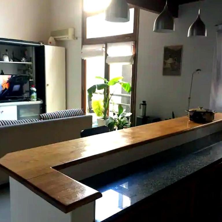 Departamento Hermoso con entrepiso, amplio y luminoso - Apartamento - 2