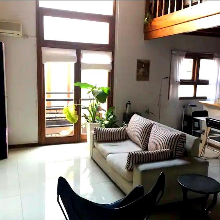 Departamento Hermoso con entrepiso, amplio y luminoso - Apartamento - 9