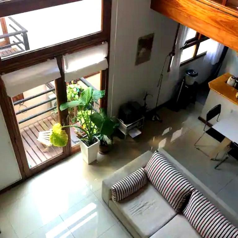 Departamento Hermoso con entrepiso, amplio y luminoso - Apartamento - 11