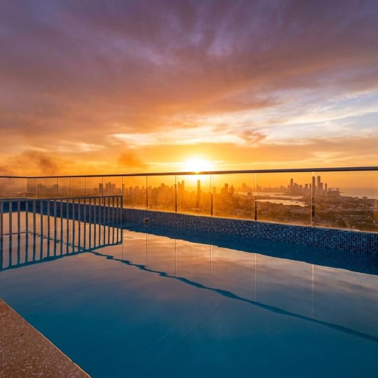 Apartamento en Torices Piso 25R - Cartagena - Playa cerca al Mar con piscina y Excelente vista - Two-Bedroom Apartment - 2