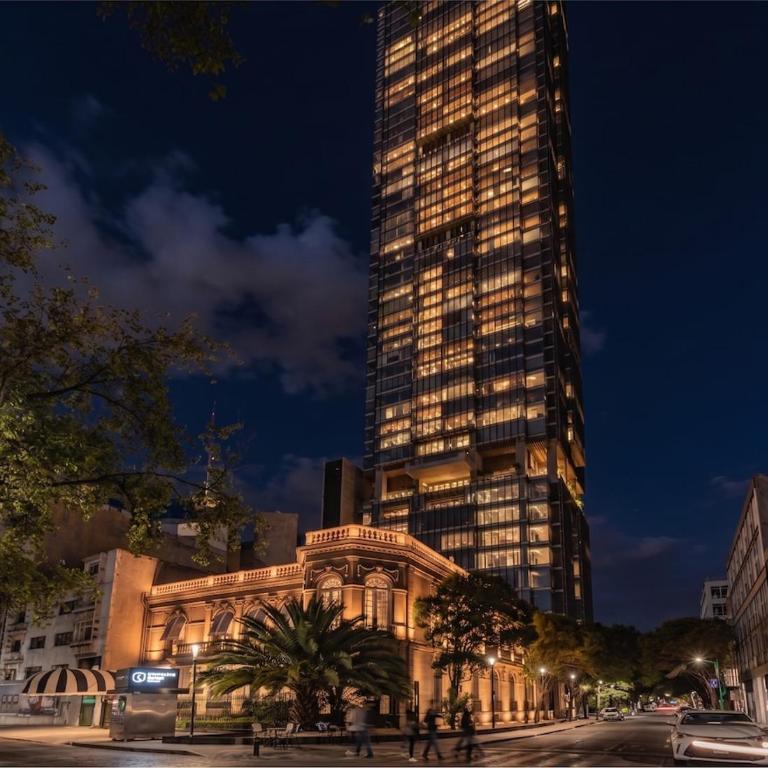 The R Line | Floor 42 Skyline | King Suite | Pool - Two-Bedroom Apartment - 8