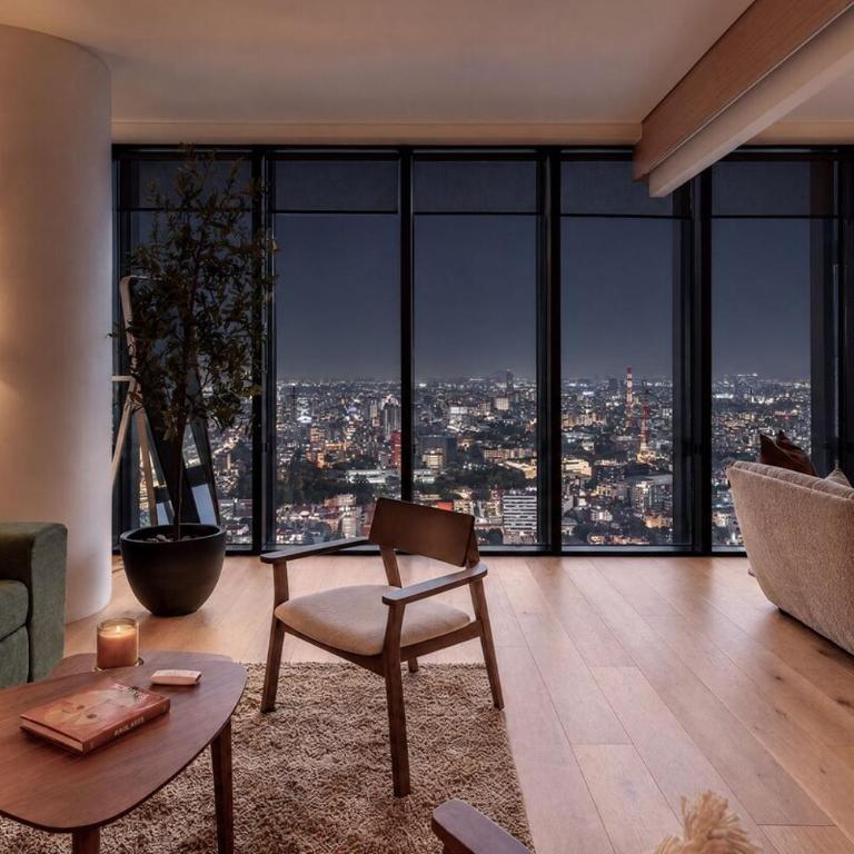 The R Line | Floor 42 Skyline | King Suite | Pool - Two-Bedroom Apartment - 34