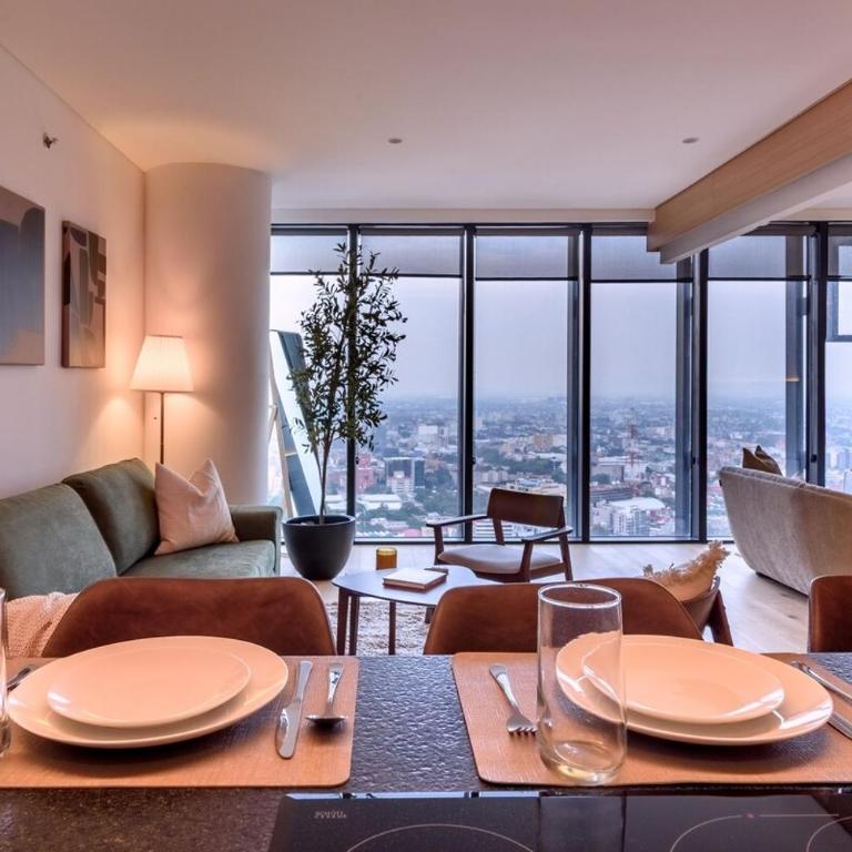 The R Line | Floor 42 Skyline | King Suite | Pool - Two-Bedroom Apartment - 52