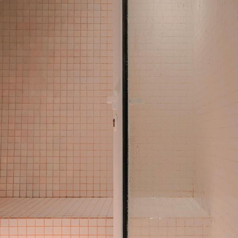 The R Line | Floor 42 Skyline | King Suite | Pool - Two-Bedroom Apartment - 57