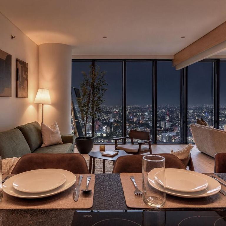 The R Line | Floor 42 Skyline | King Suite | Pool - Two-Bedroom Apartment - 60