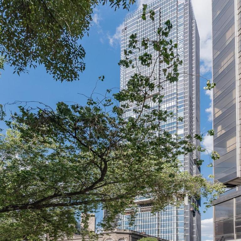 The R Line | Floor 42 Skyline | King Suite | Pool - Two-Bedroom Apartment - 70