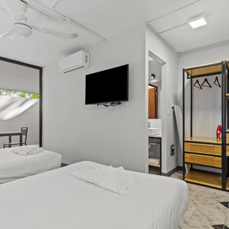 Suites Reforma by HomiRent - Suite with Terrace - 3