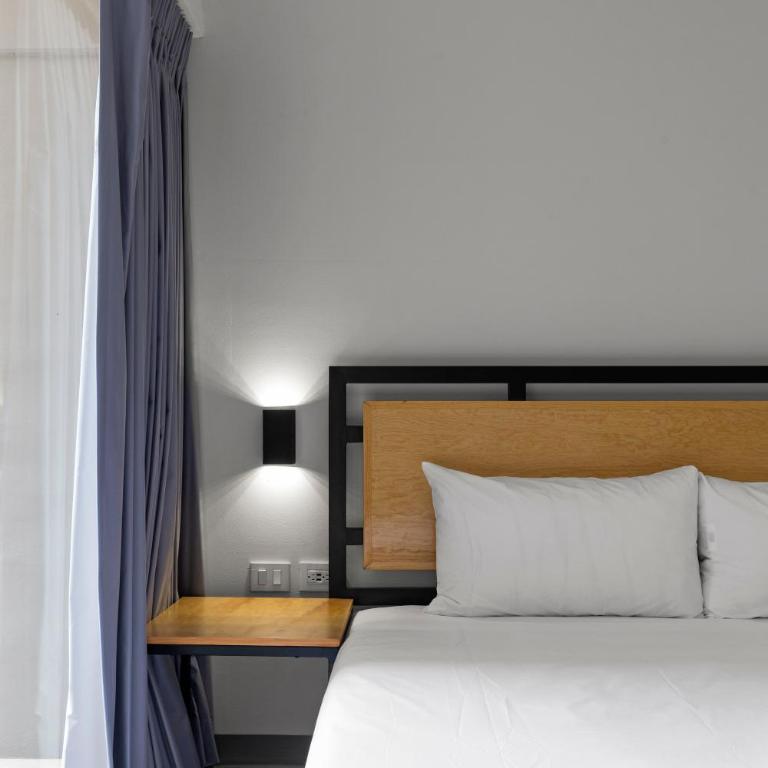 Suites Reforma by HomiRent - Suite with Balcony - 10