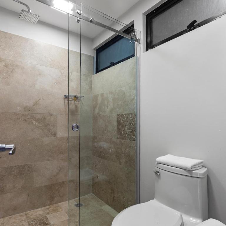 Suites Reforma by HomiRent - Suite with Balcony - 3