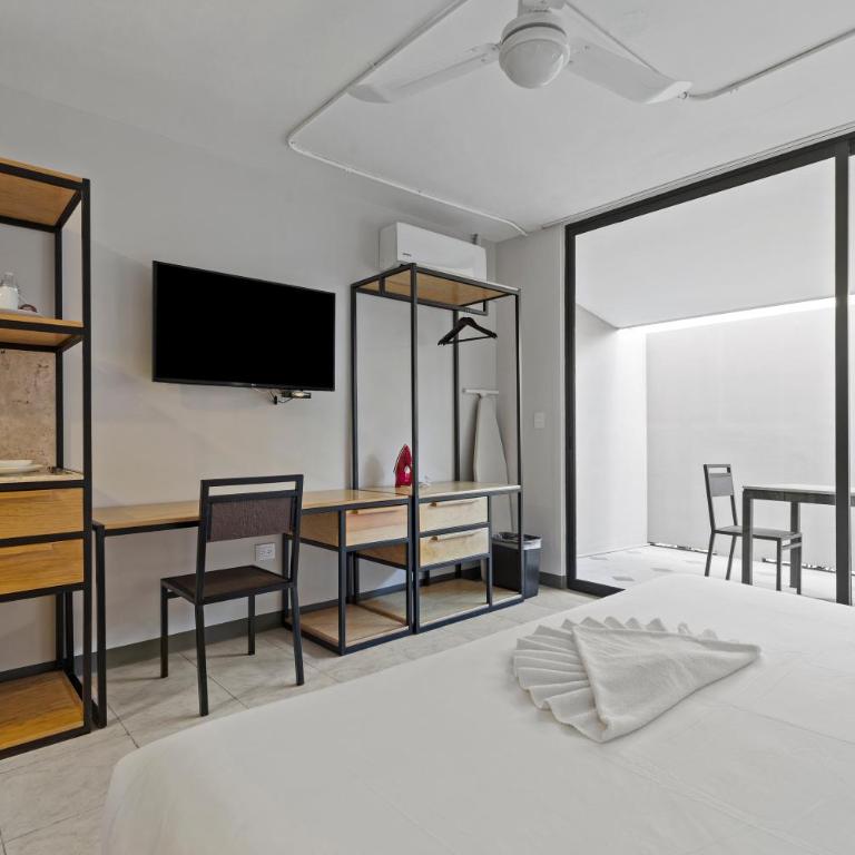 Suites Reforma by HomiRent - Suite with Terrace - 11
