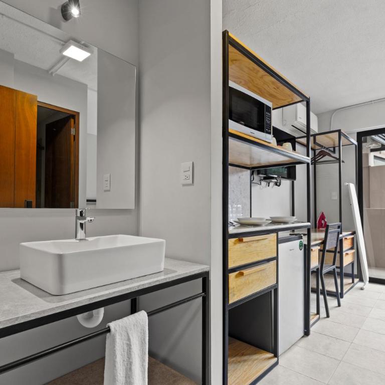 Suites Reforma by HomiRent - Suite with Terrace - 4
