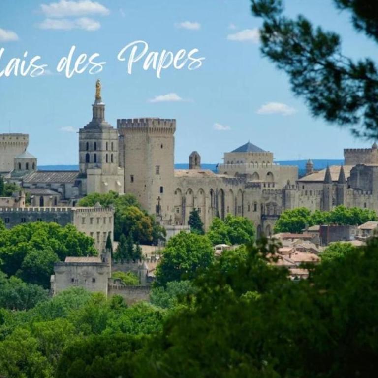En Automne- Visitez la Provence- Villa 3 chambres-6 personnes- jardin & piscine - Three-Bedroom House - 77