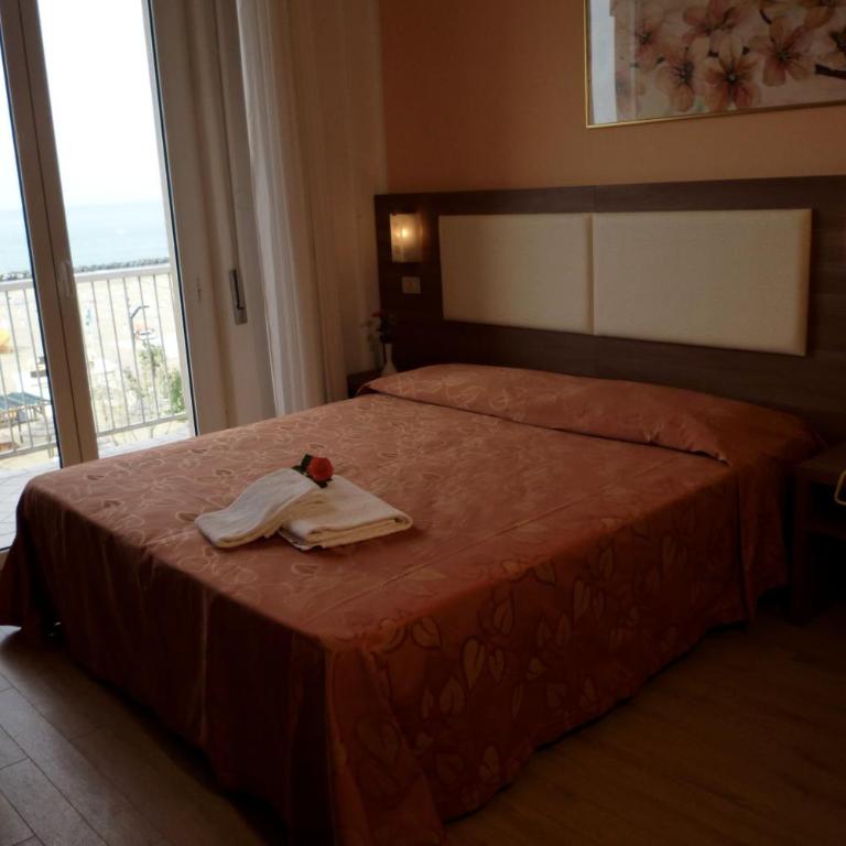 Hotel Sara - Camera Matrimoniale/Doppia con Letti Singoli - 5
