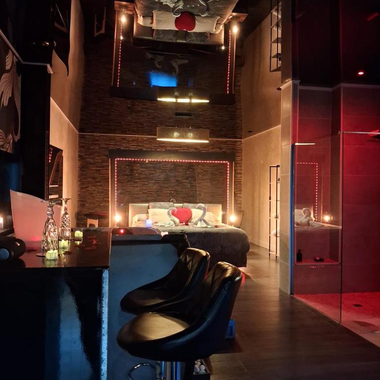 Suite avec Jacuzzi - Clim - Terrasse - Wi-Fi - Suite - 24