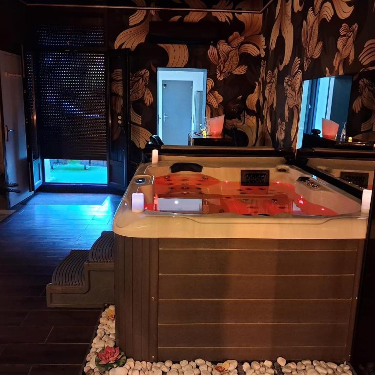 Suite avec Jacuzzi - Clim - Terrasse - Wi-Fi - Suite - 18