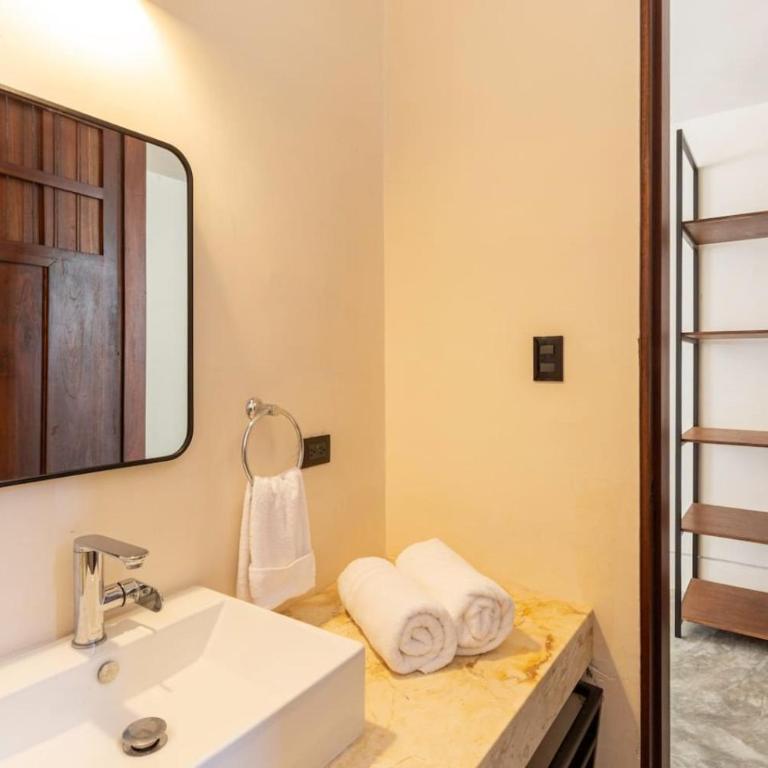 Casa Xooch, Restored Colonial Gem in Downtown Merida - Ferienhaus - 13