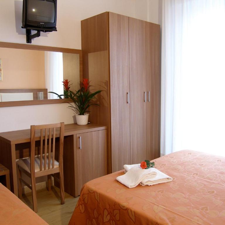 Hotel Sara - Camera Tripla - 5
