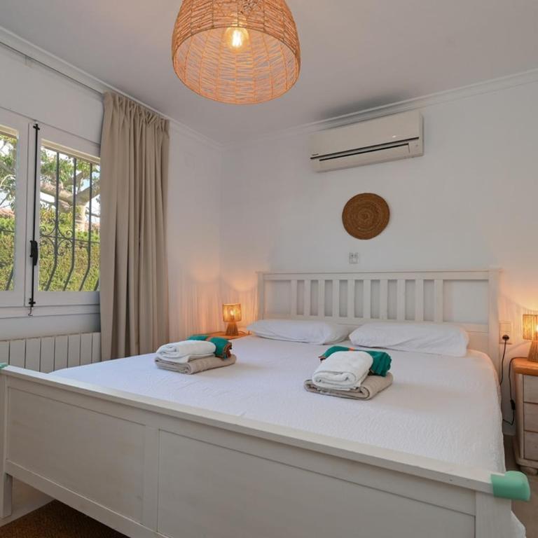 Casa Blanca Mar - luxe villa met privé zwembad & prachtig zeezicht, Moraira, 8 personen - Four-Bedroom House - 17