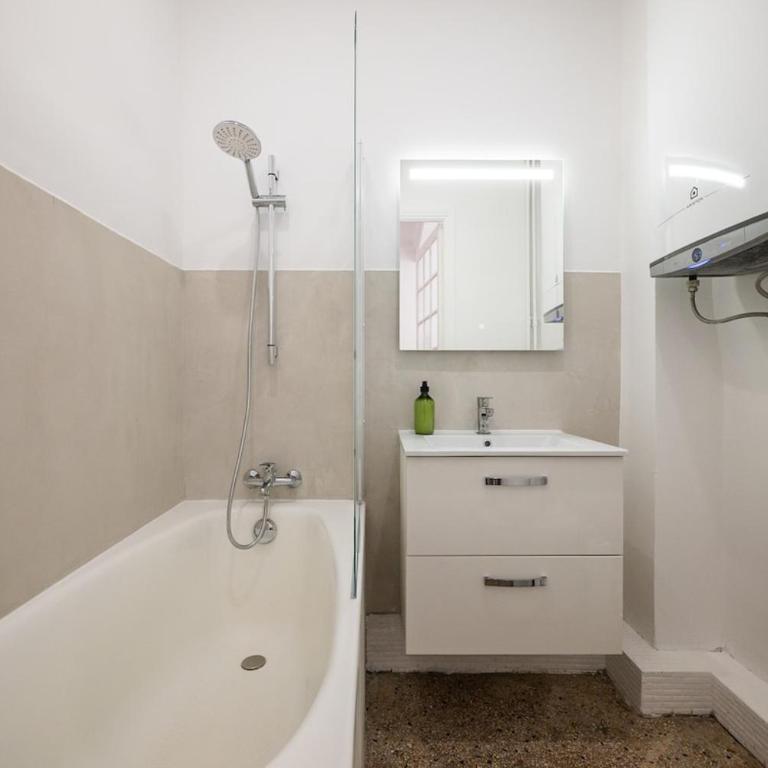 RR Modernité et confort au cœur de la ville - Appartement - 13