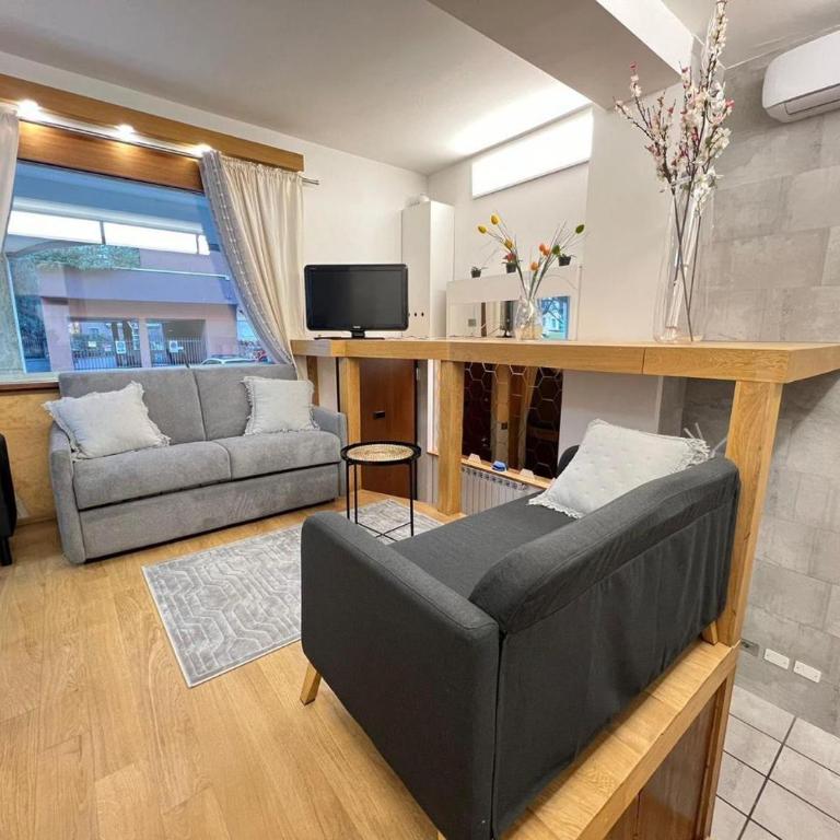 The Smart Apartment, free parking, easy for San Siro Stadium and RHO Fiera Milano, Bisceglie M1 Red Subway - Apartment mit 1 Schlafzimmer - 1