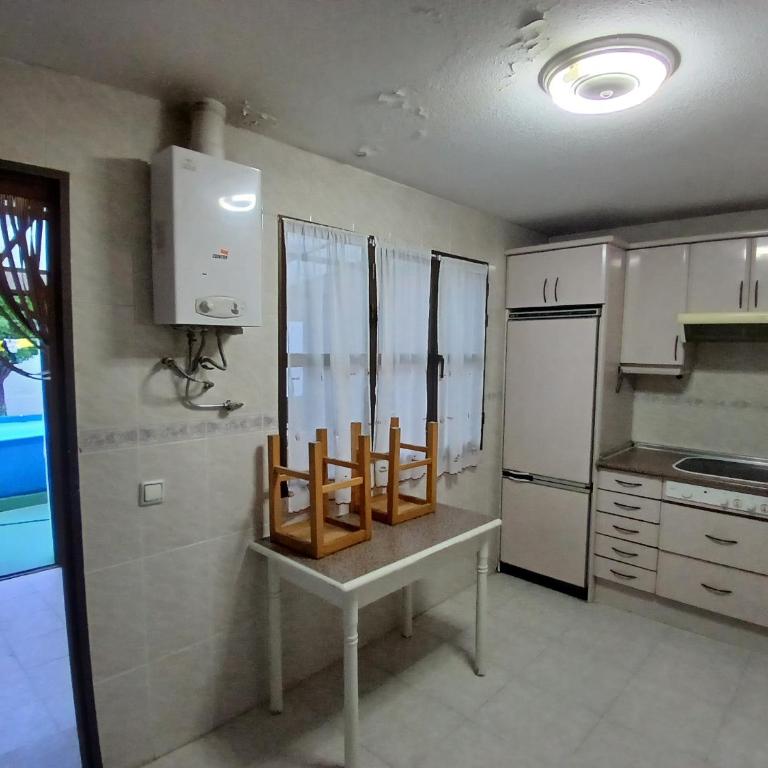 Habitacion Privada Matrimonio Familiar en Toledo - Dreibettzimmer mit Dusche - 3