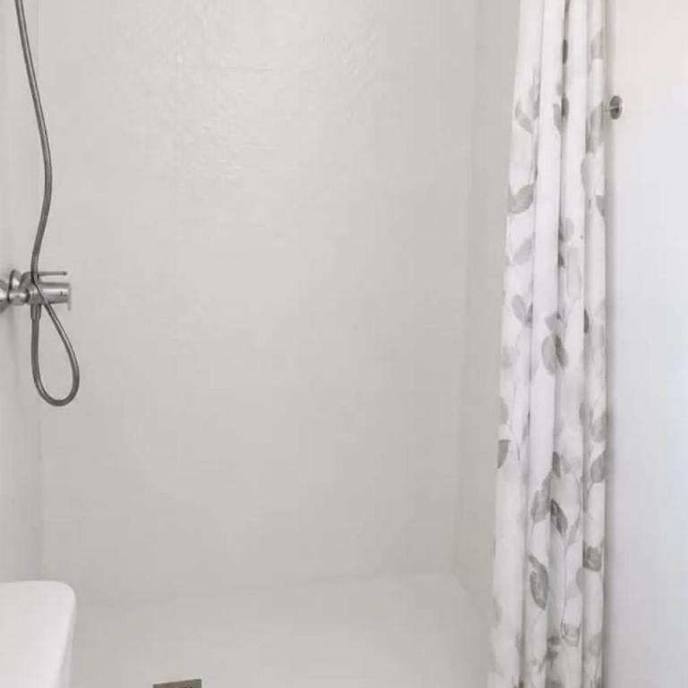 3 Bedrooms Villa,Pool, Spacious Garden & Parking ONLY FAMILIES - SÓLO FAMILIAS - Chalet - 23