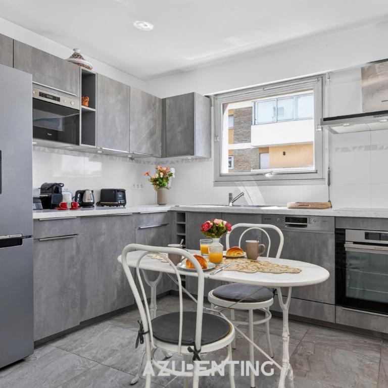 Azurenting - T3 Alexandre III - Aperçu Mer & Estérel - Appartement 2 Chambres avec Balcon et Vue sur la Mer - 6