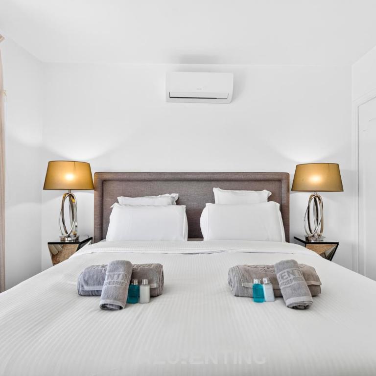 Azurenting - T3 Alexandre III - Aperçu Mer & Estérel - Appartement 2 Chambres avec Balcon et Vue sur la Mer - 10