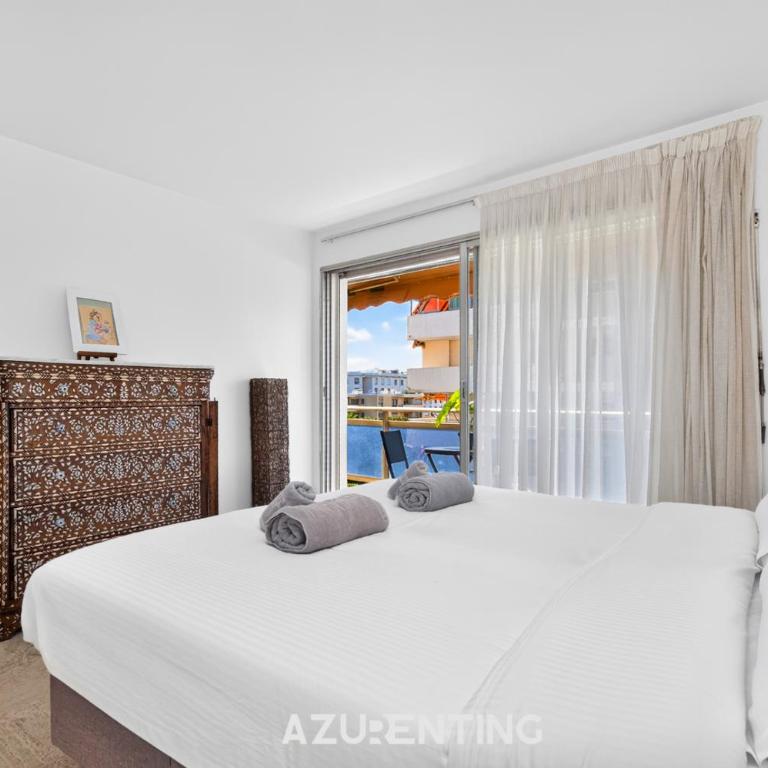 Azurenting - T3 Alexandre III - Aperçu Mer & Estérel - Appartement 2 Chambres avec Balcon et Vue sur la Mer - 13