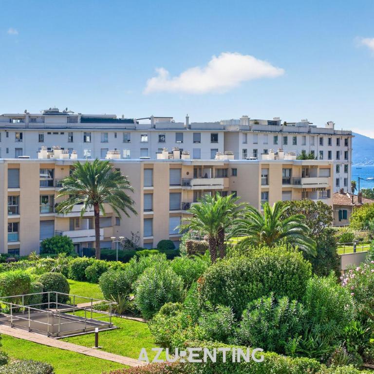 Azurenting - T3 Alexandre III - Aperçu Mer & Estérel - Appartement 2 Chambres avec Balcon et Vue sur la Mer - 40