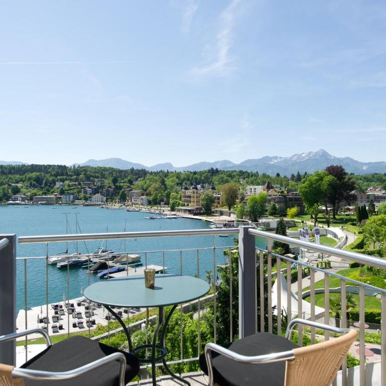Seehotel Hubertushof - Doppelzimmer mit Seeblick - 12