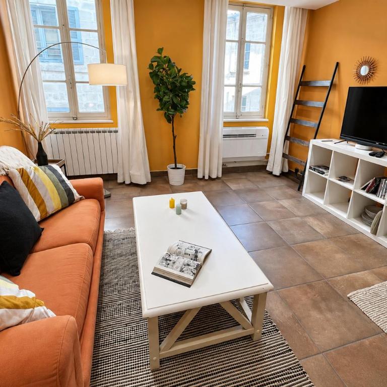 CLIM - 1 ch 1 sdb - Au coeur d'Avignon - One-Bedroom Apartment - 10