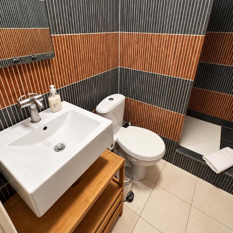 CLIM - 1 ch 1 sdb - Au coeur d'Avignon - One-Bedroom Apartment - 29