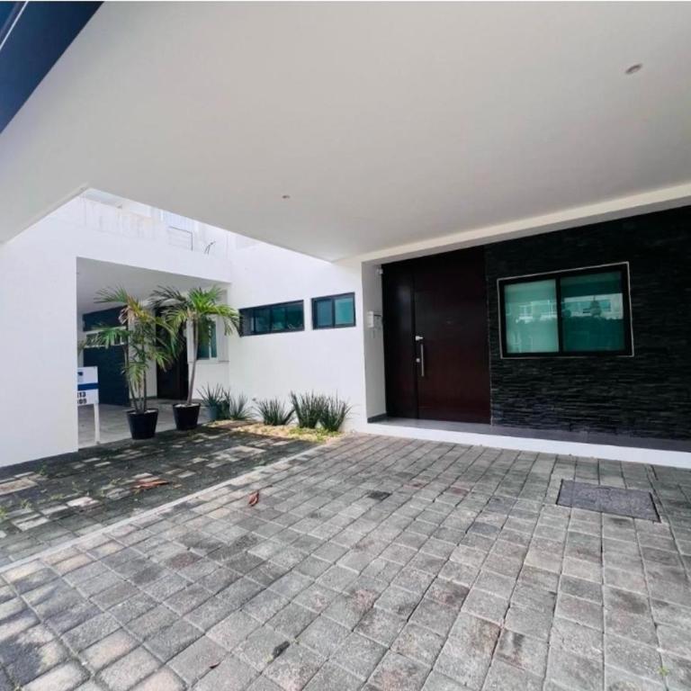 Recidencia bugambilias 130 - Four-Bedroom House - 6