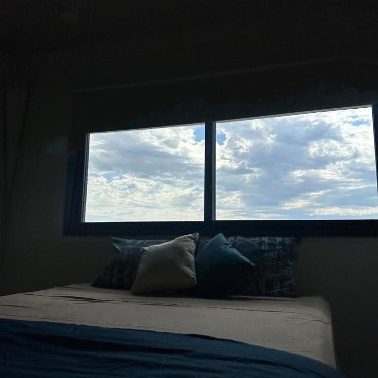 Modern apartment in Las Mercedes l Parking and Pool - One-Bedroom Apartment - 7