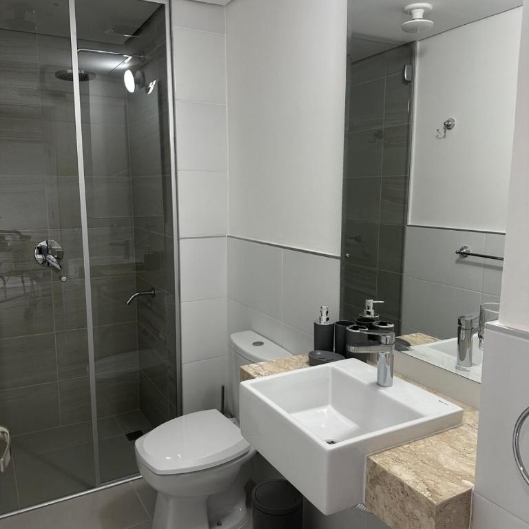 Modern apartment in Las Mercedes l Parking and Pool - One-Bedroom Apartment - 19