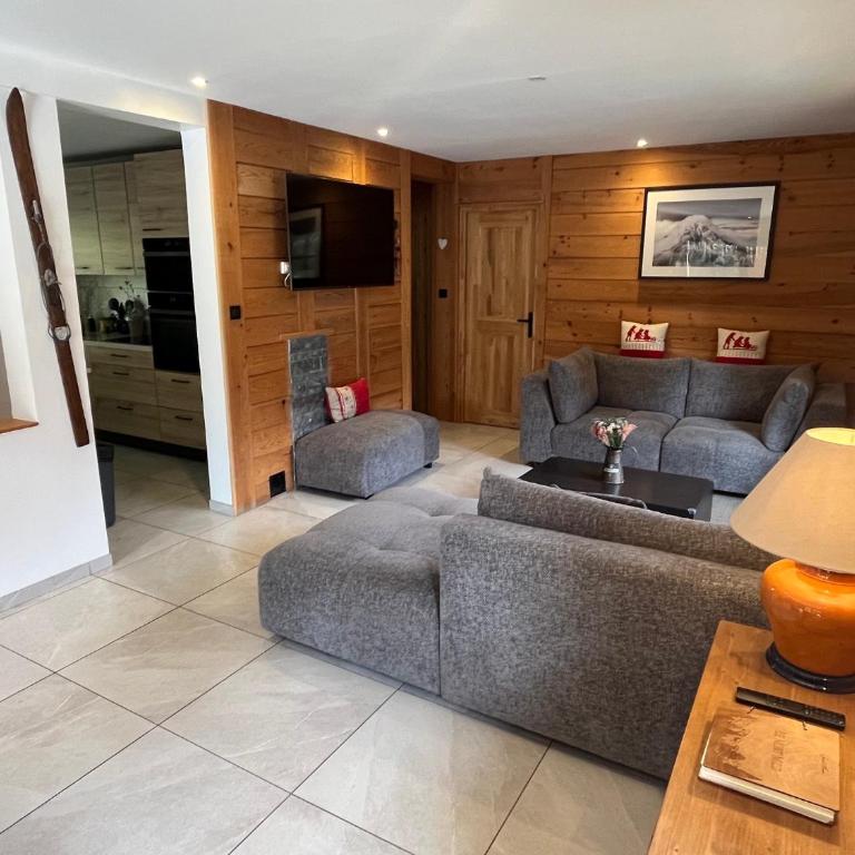 Mont Milo, Spacieux, 5ch, Sauna, Billard, Babyfoot, Borne de recharge électrique - Chalet - 18