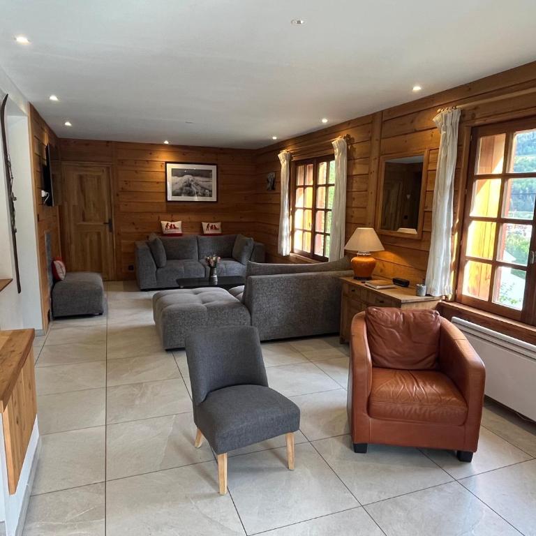 Mont Milo, Spacieux, 5ch, Sauna, Billard, Babyfoot, Borne de recharge électrique - Chalet - 3