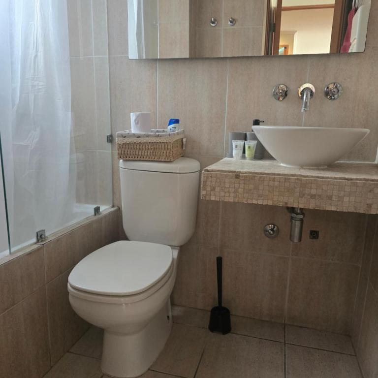 Encantador departamento Familiar con calefaccion y céntrico - Two-Bedroom Apartment - 13