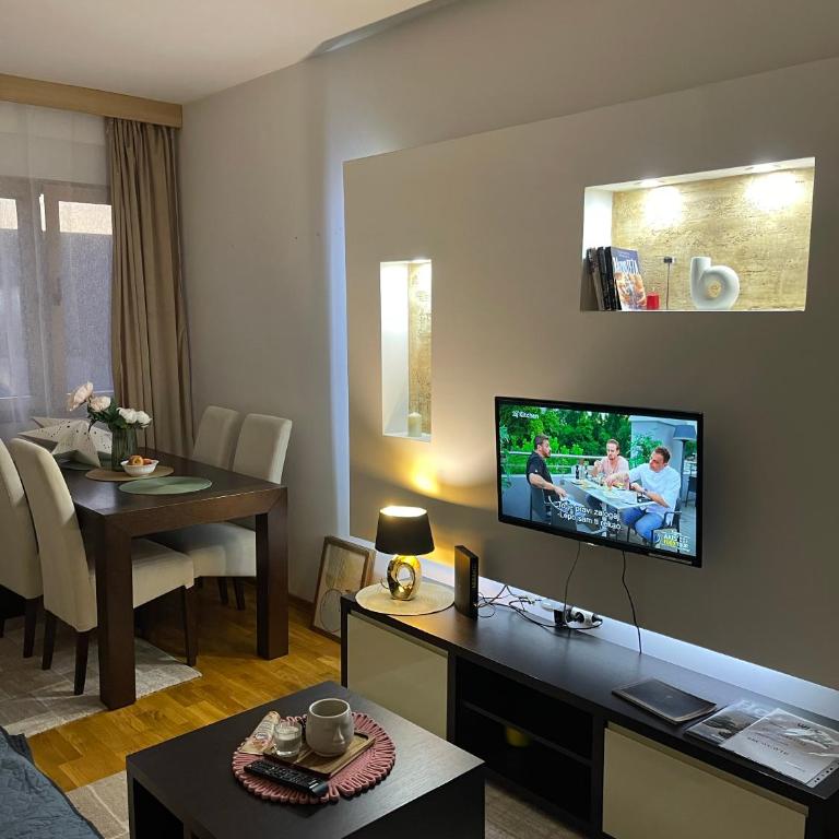 Beli Apartman u Zlatiborskim konacima Bele vode bb - Apartment mit Balkon - 2