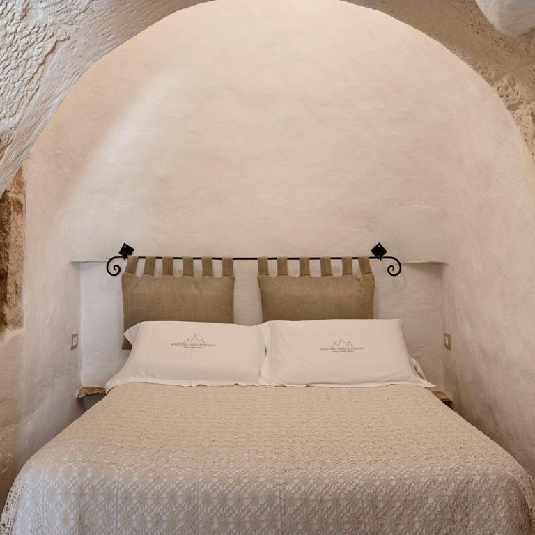 Borgo Del Tempo Ritrovato - Luxury Relais in Puglia - Two-Bedroom Trullo - 11