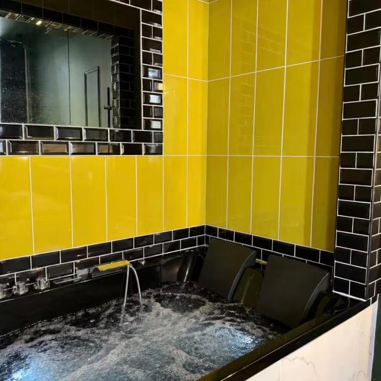 LE BOUDOIR - Erotic room- Jacuzzi - Tantra -Rétroprojecteur - Hypercentre - Apartamento de 1 dormitorio - 3