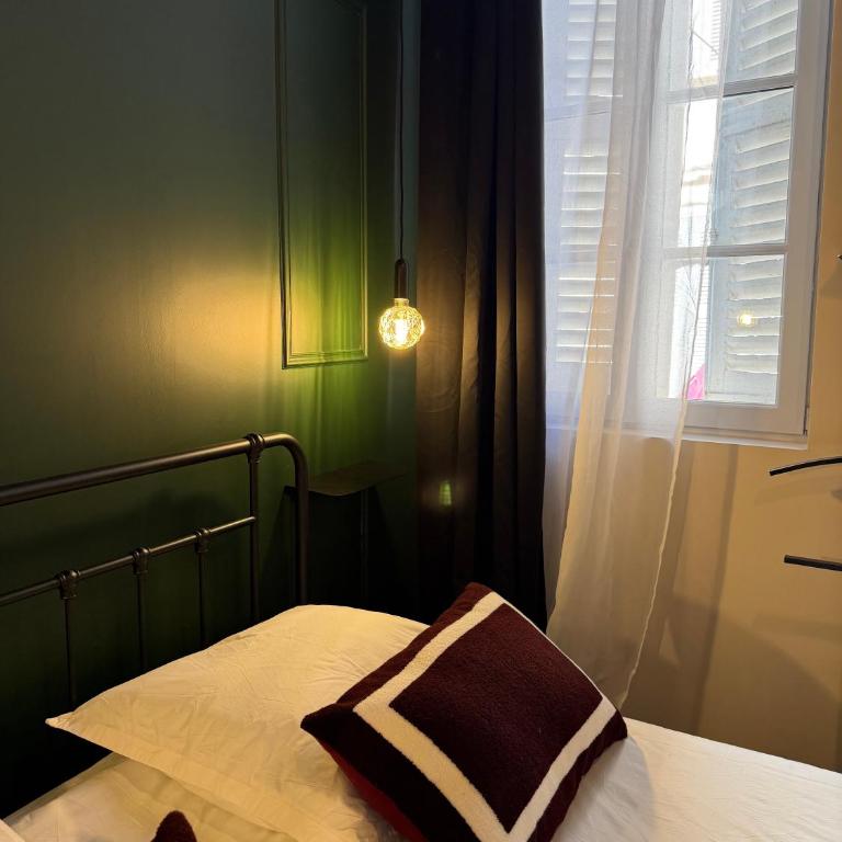 LE BOUDOIR - Erotic room- Jacuzzi - Tantra -Rétroprojecteur - Hypercentre - Apartamento de 1 dormitorio - 2