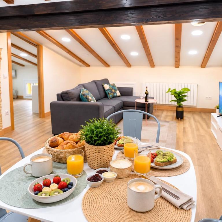 EL RINCÓN DEL MARQUÉS ÁTICO con aire acondicionado junto a Laurel - One-Bedroom Apartment - 2