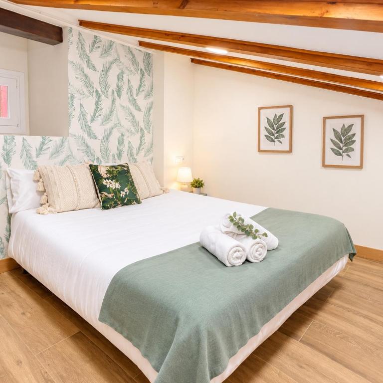 EL RINCÓN DEL MARQUÉS ÁTICO con aire acondicionado junto a Laurel - One-Bedroom Apartment - 1