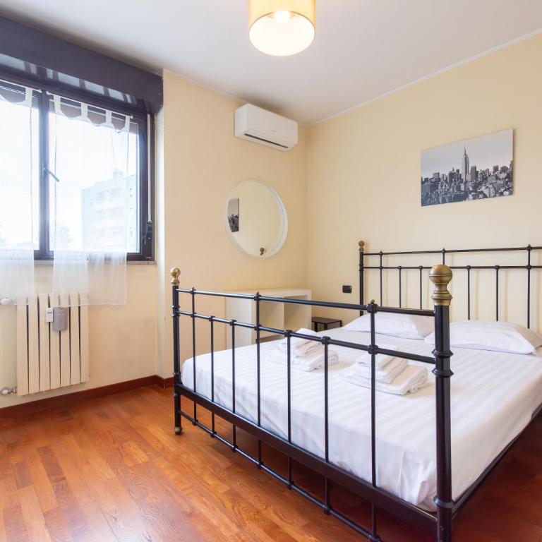 Navigli Apartment for 7 - Metro 100m - I-Host - Apartment mit 2 Schlafzimmern und Balkon - 1