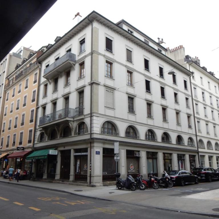 Living room, apartment, bedroom, excellent access - Appartement 2 Chambres - 15