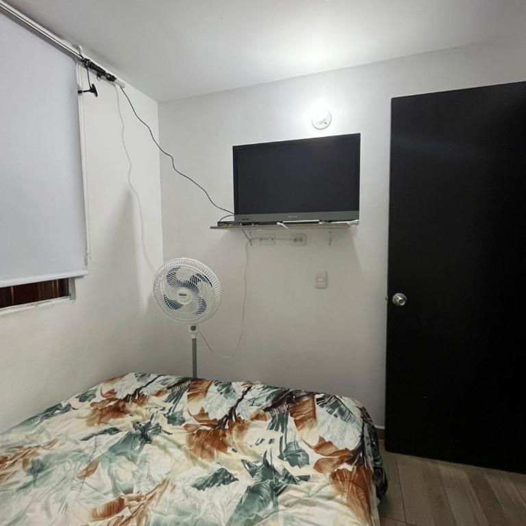 Habitaciones Acogedoras amobladas Ibagué - Standard Double Room with Shared Bathroom - 4