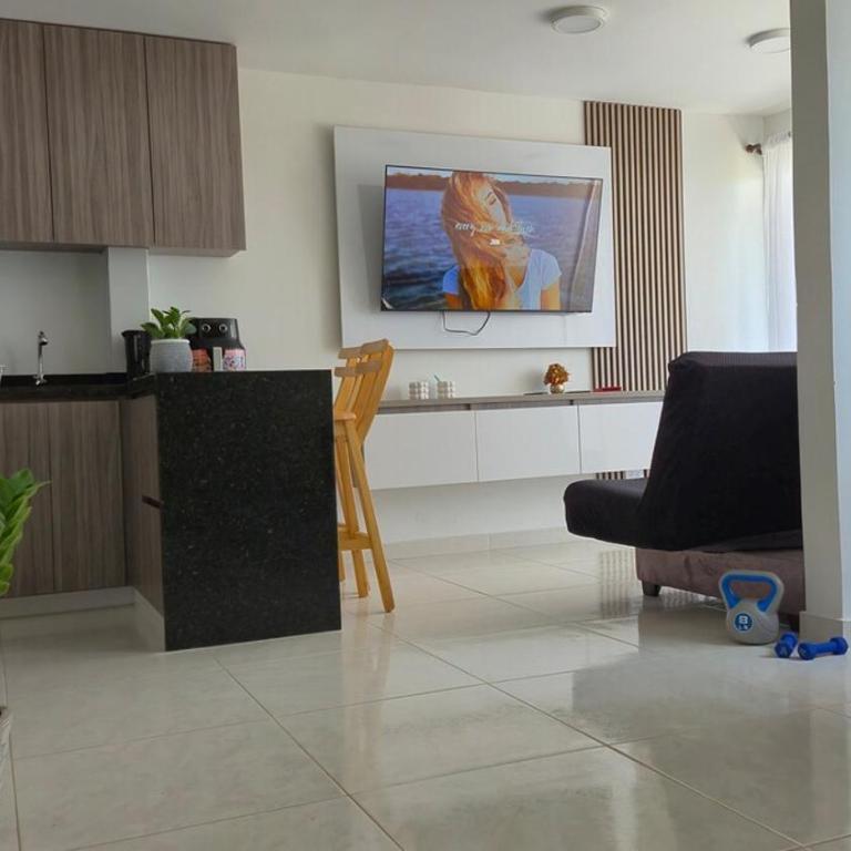 Apartamento entero cerca a la playa, aire acondicionado, wifi - Three-Bedroom Apartment - 5