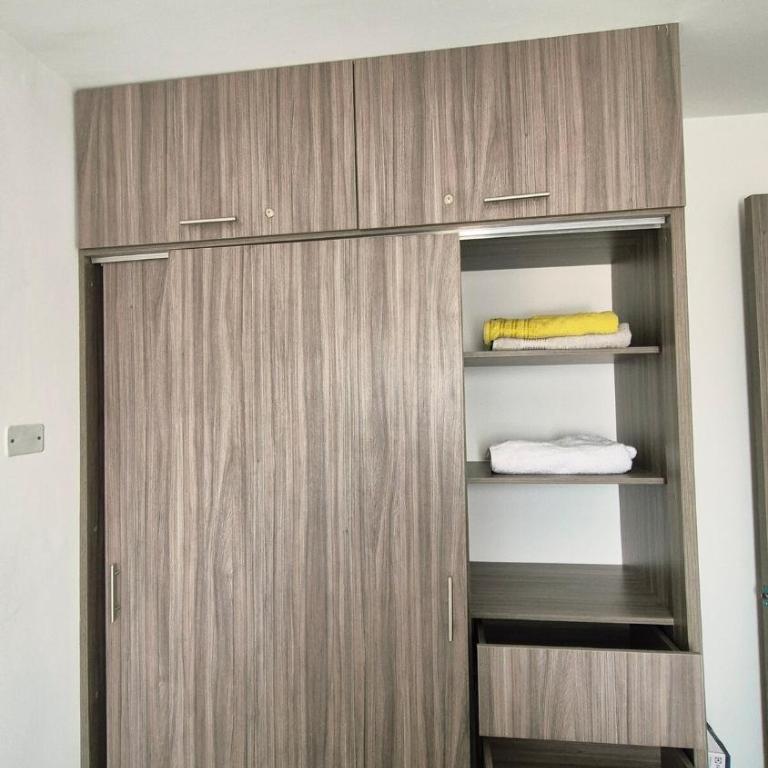 Apartamento entero cerca a la playa, aire acondicionado, wifi - Three-Bedroom Apartment - 33